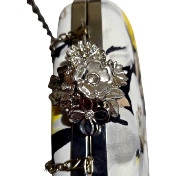R.S.V.P. Floral Rsvp Hard
Clutch Bag with Chain Strap - Picture 5 of 9